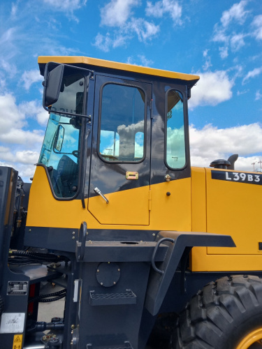 кабина на фронтальный погрузчик Shantui L39b3