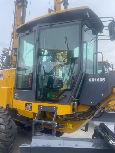 кабина на грейдер XCMG GR165