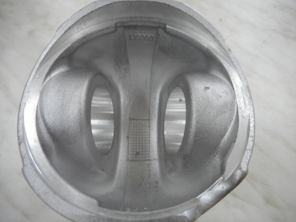 Поршень Yuchai YCD4J22G 2
